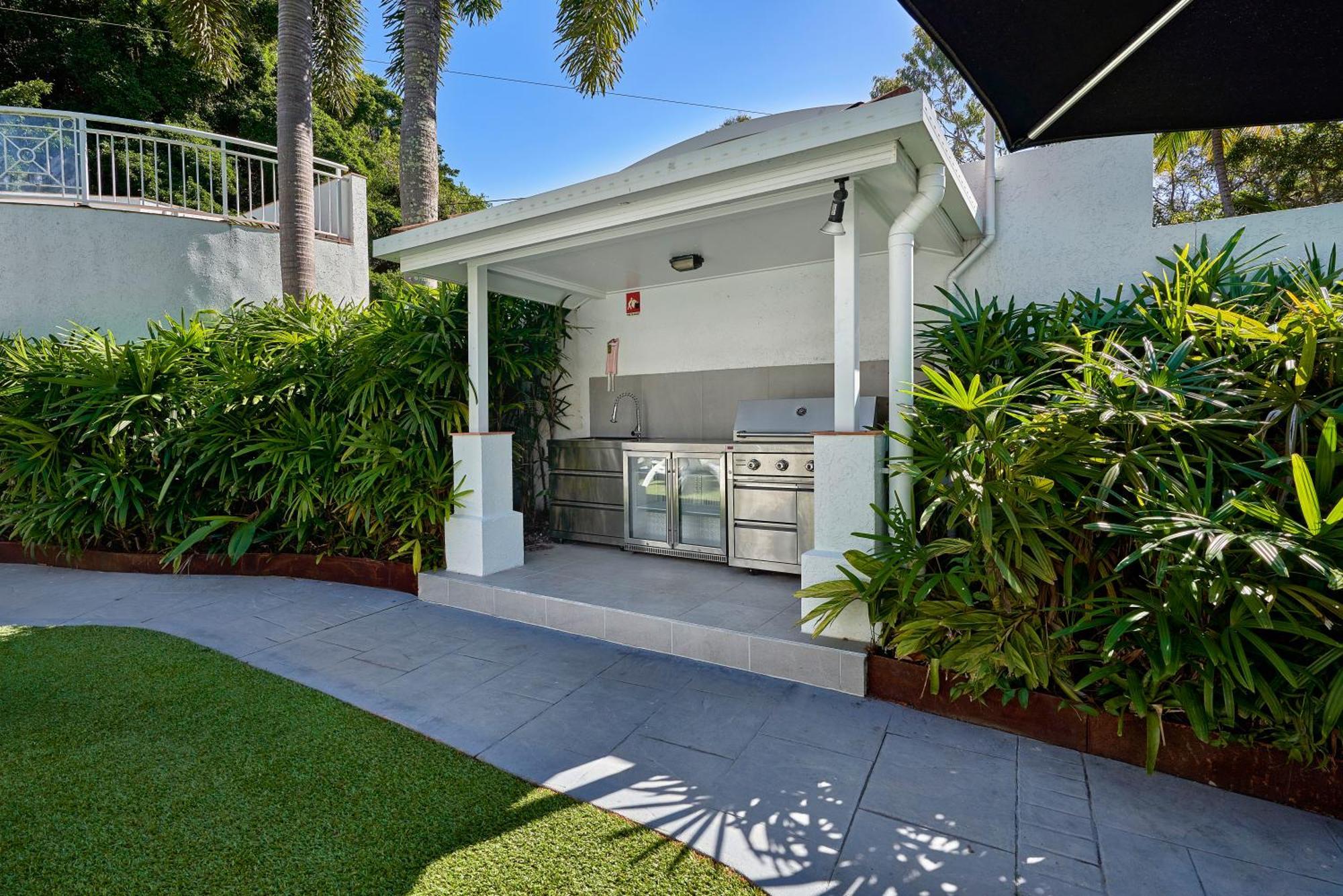 Alassio Beachfront Apartments Palm Cove Exterior foto
