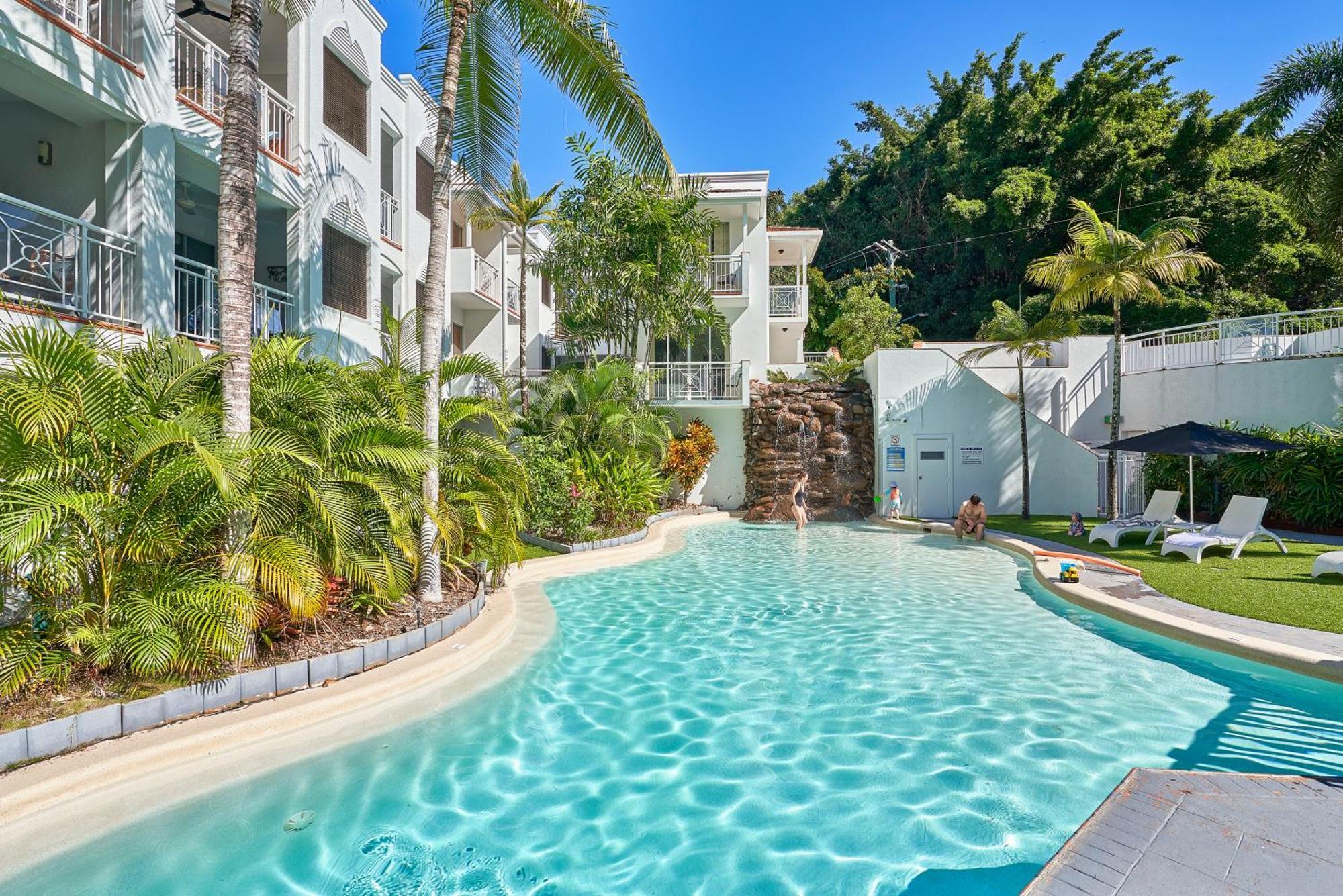 Alassio Beachfront Apartments Palm Cove Exterior foto