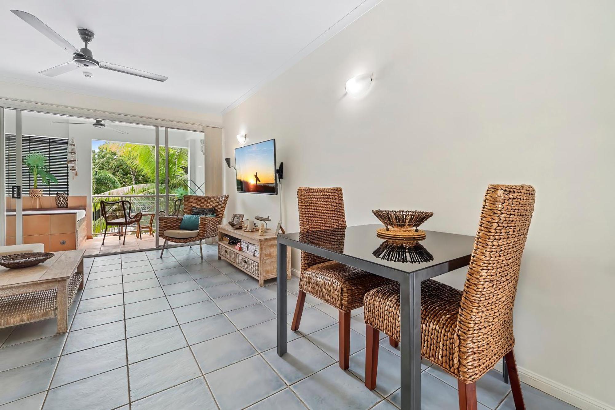 Alassio Beachfront Apartments Palm Cove Habitación foto