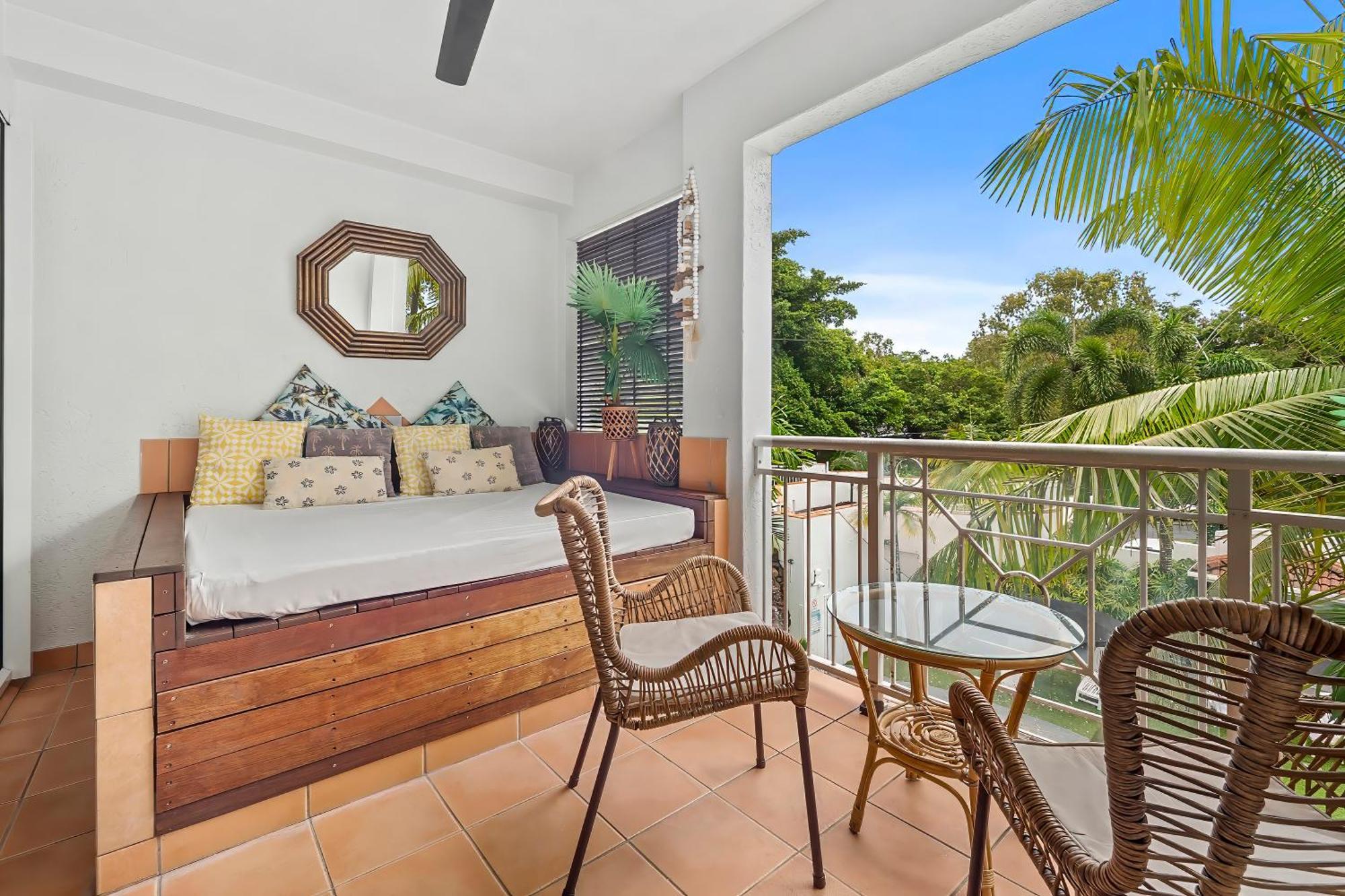 Alassio Beachfront Apartments Palm Cove Habitación foto