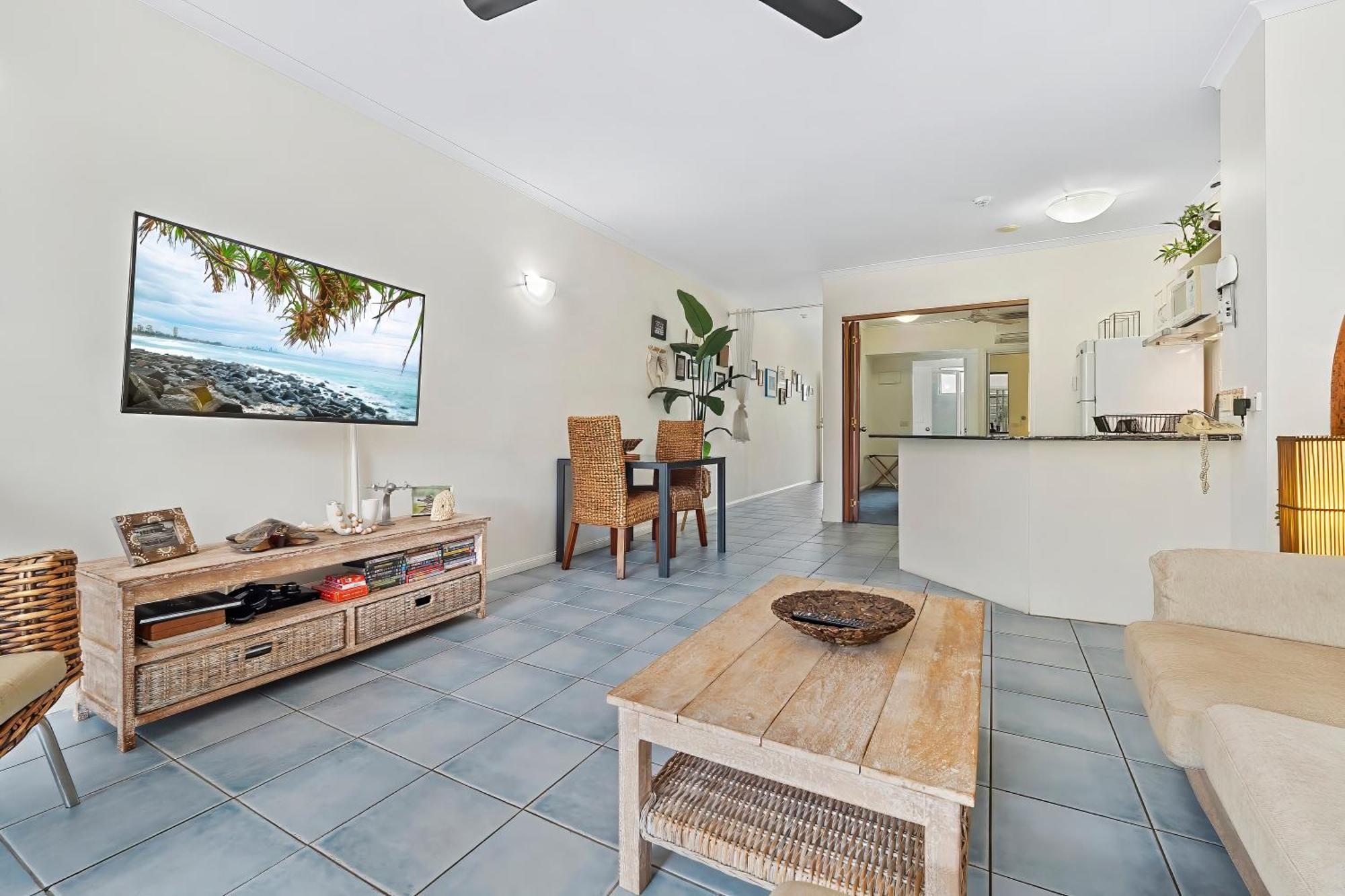 Alassio Beachfront Apartments Palm Cove Habitación foto