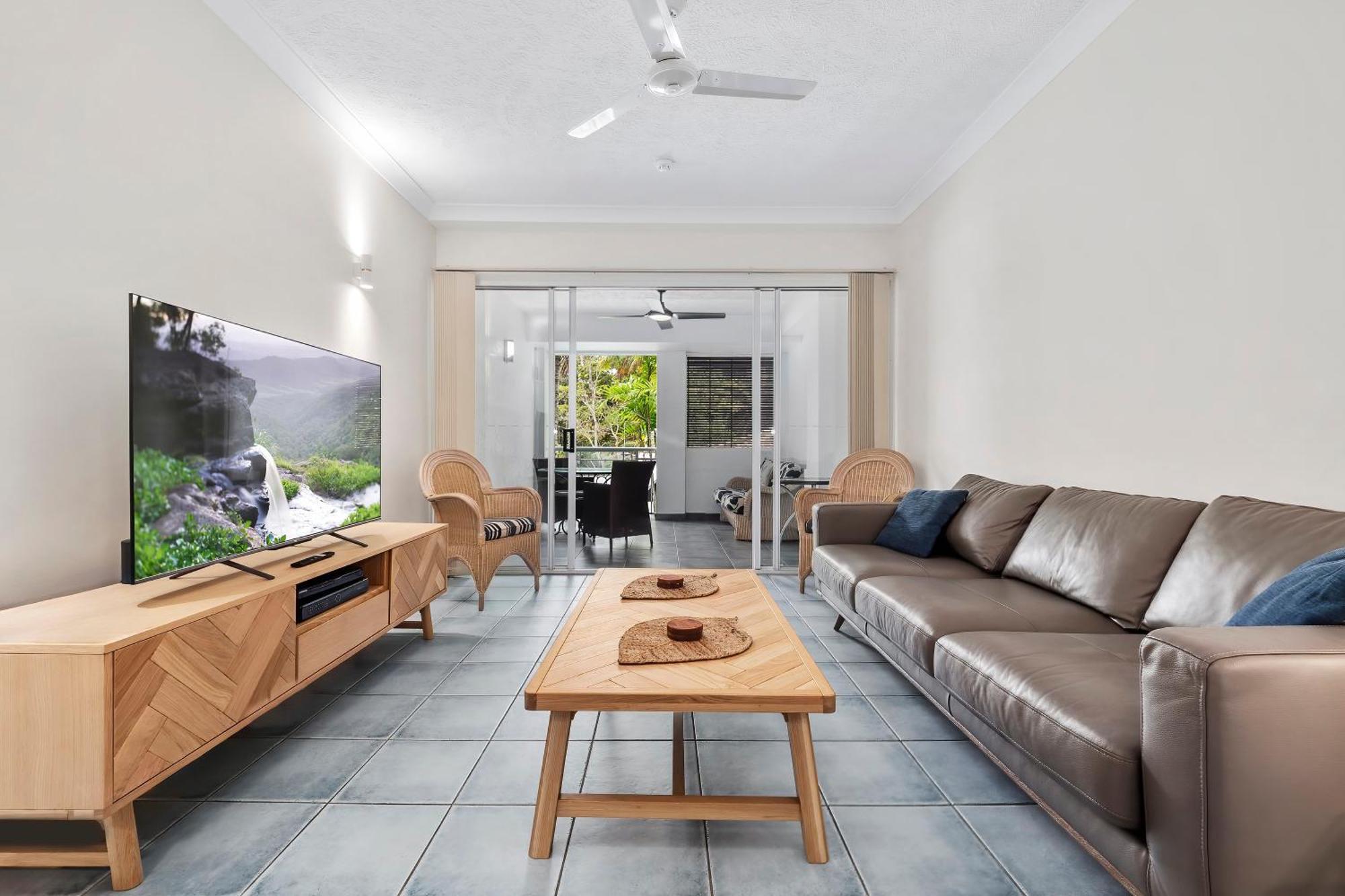 Alassio Beachfront Apartments Palm Cove Habitación foto